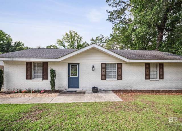 Property at 5917 Couton Dr, Mobile, AL 36693, 3 beds, 2 baths
