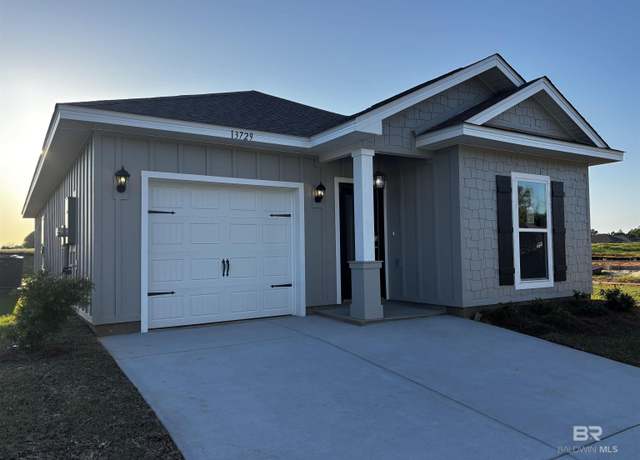 Property at 13729 Shea Cir, Foley, AL 36535, 3 beds, 2 baths