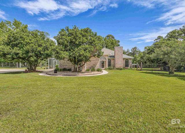 Property at 9530 Pilgrim Dr, Elberta, AL 36530, 3 beds, 3 baths