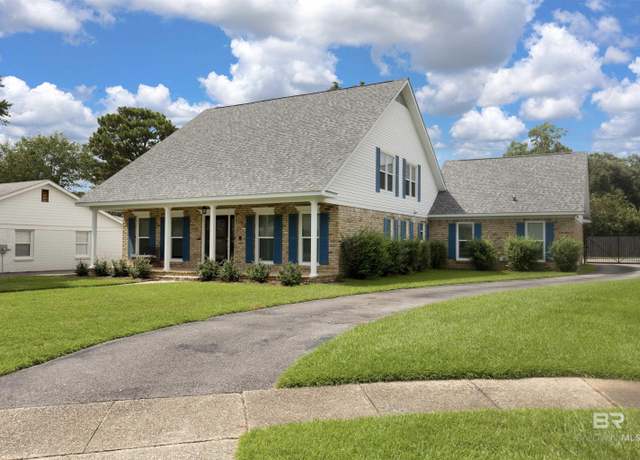 Property at 6608 Cedarwood Ct, Mobile, AL 36695, 4 beds, 2.5 baths