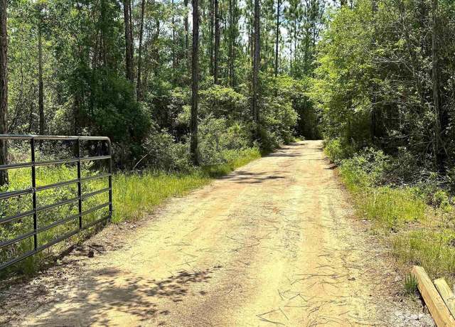 Property at 24781 New Horizons Trl, Robertsdale, AL 36567
