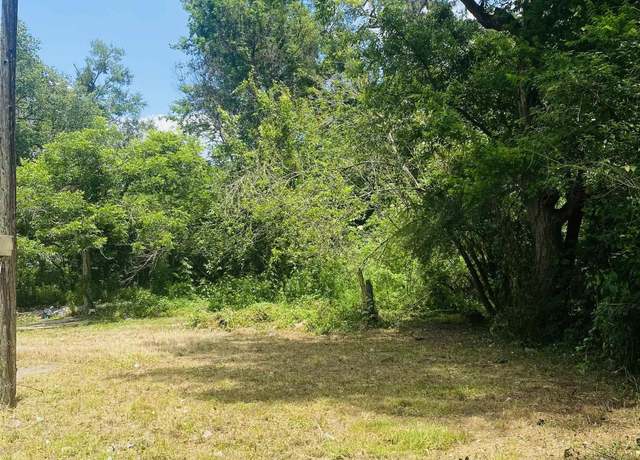 Property at 421 W Foch St, Mobile, AL 36610