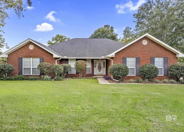 Property at 12850 Briarwood Dr, Foley, AL 36535, 3 beds, 2 baths