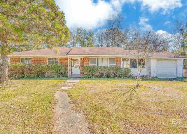 Property at 51 Sherwood Dr, Mobile, AL 36606, 3 beds, 1 bath