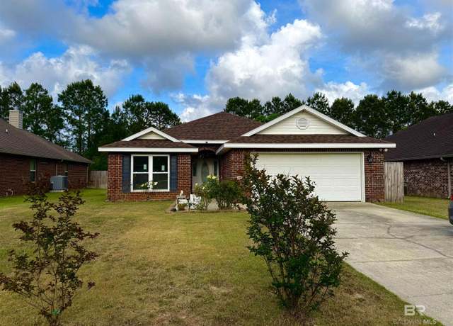 Property at 6950 Summerset Dr, Gulf Shores, AL 36542, 4 beds, 2 baths