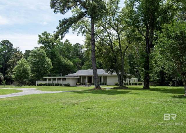 Property at 5500 Lakewood Dr, Fairhope, AL 36532, 3 beds, 2.5 baths