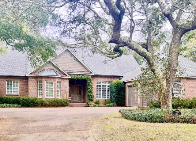 Property at 18450 Point Clear Ct, Fairhope, AL 36532, 3 beds, 2.5 baths