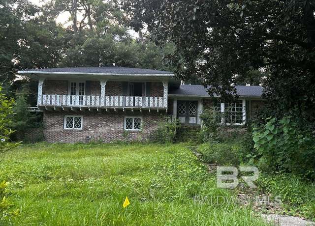 Property at 210 Court St, Chickasaw, AL 36611, 4 beds, 3.5 baths
