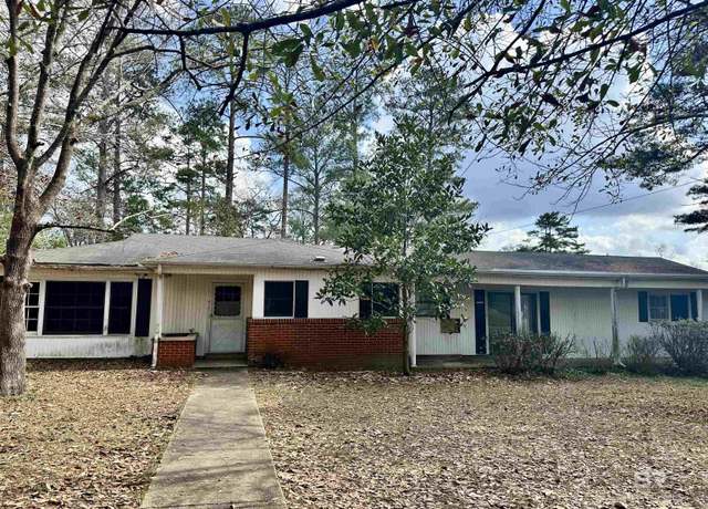 Property at 1606 Bonita Ave, Brewton, AL 36426, 3 beds, 2 baths