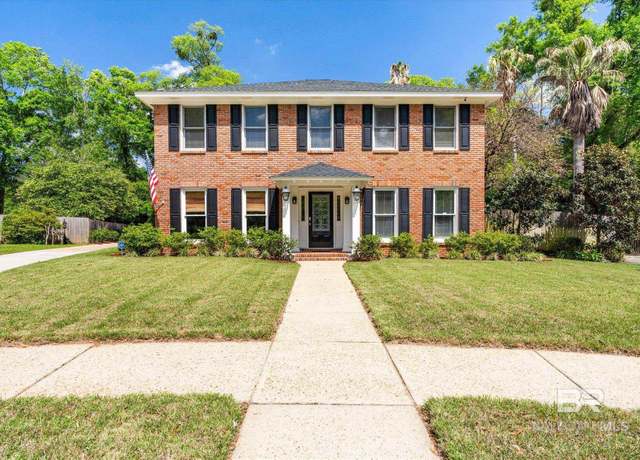 Property at 5700 S Regency Ct, Mobile, AL 36609, 4 beds, 3.5 baths