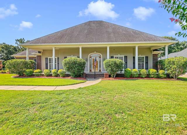 Property at 200 S Tee Dr, Fairhope, AL 36532, 3 beds, 2.5 baths