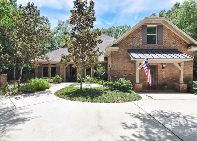 Property at 1 Greenbrier Ln, Fairhope, AL 36532, 4 beds, 3.5 baths