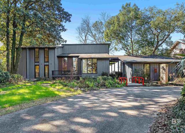 Property at 921 Sea Cliff Dr, Fairhope, AL 36532, 4 beds, 4.5 baths
