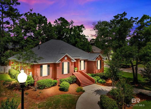 Property at 133 North Dr, Fairhope, AL 36532, 5 beds, 4 baths