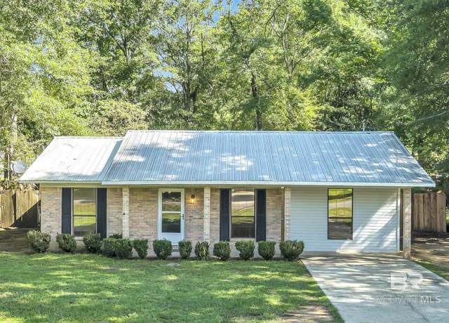 Property at 503 W 15th St, Bay Minette, AL 36507, 3 beds, 1.5 baths