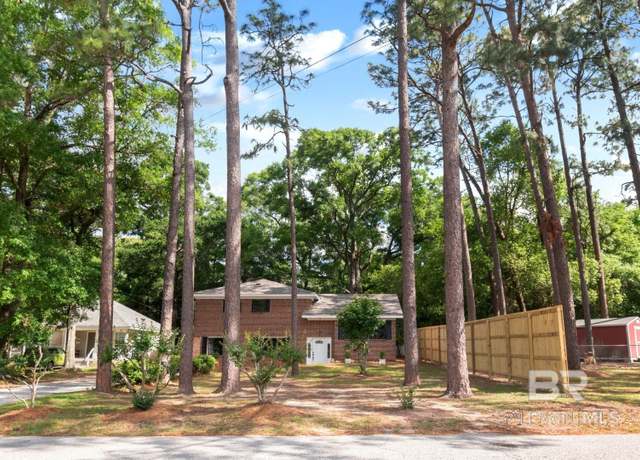 Property at 4814 Princeton Dr, Mobile, AL 36618, 4 beds, 2 baths
