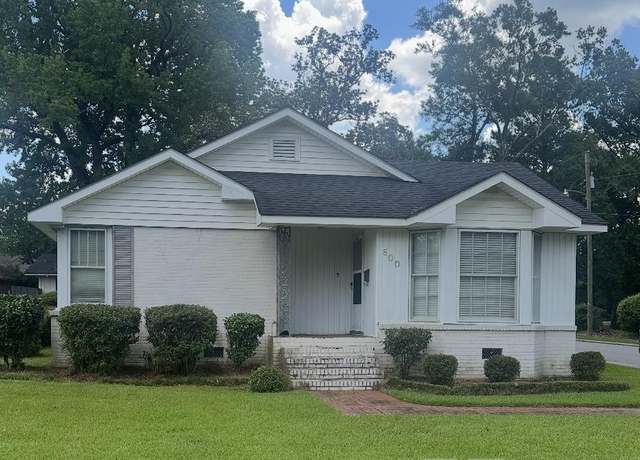 Property at 800 Bellevile Ave, Brewton, AL 36426, 3 beds, 3 baths