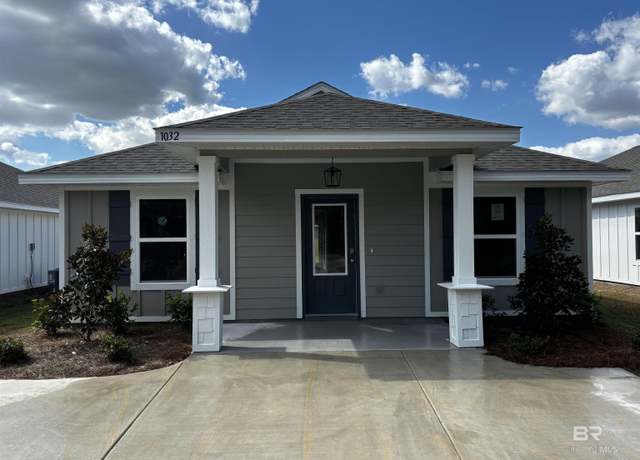 Property at 1032 Bay St, Foley, AL 36535, 3 beds, 2 baths