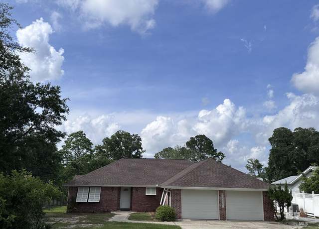 Property at 24115 Bay View Dr, Foley, AL 36535, 3 beds, 2.5 baths