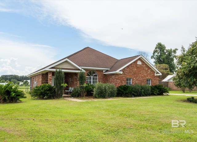 Property at 19066 County Road 71, Summerdale, AL 36580, 3 beds, 2 baths