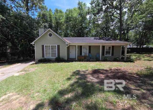 Property at 103 Ivy Cir, Daphne, AL 36526, 3 beds, 2 baths