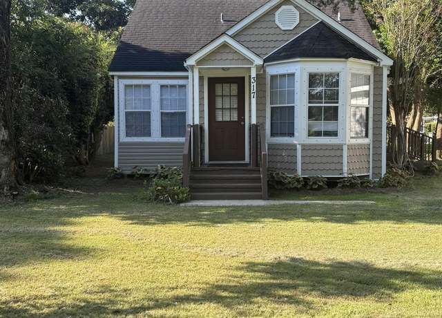 Property at 317 W Orange Ave, Foley, AL 36535, 3 beds, 3 baths