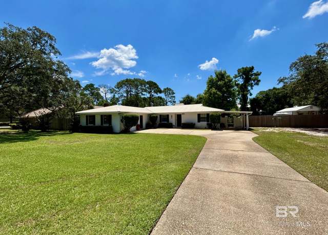 Property at 405 Hilltop Dr, Gulf Shores, AL 36542, 4 beds, 3 baths