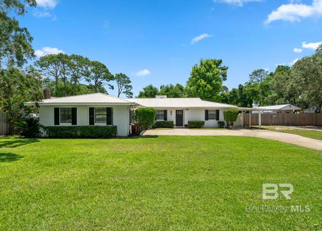 Property at 405 Hilltop Dr, Gulf Shores, AL 36542, 4 beds, 3 baths
