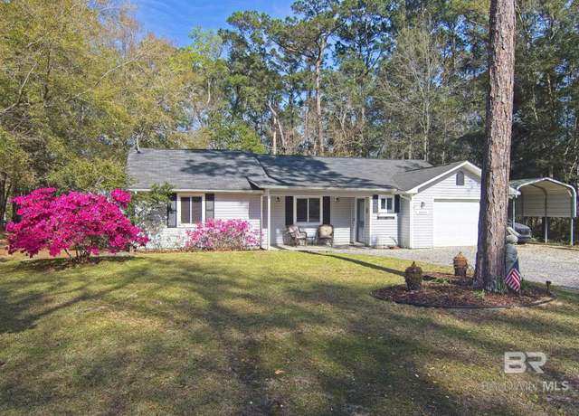 Property at 14040 River Oaks Dr, Foley, AL 36535, 3 beds, 2 baths