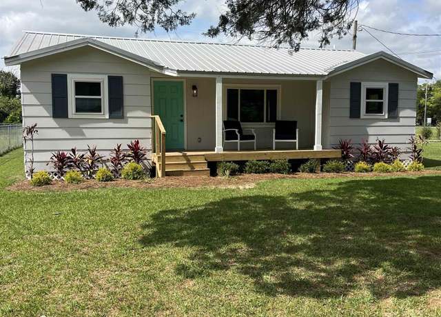 Property at 510 W 6th Ave, Foley, AL 36535, 3 beds, 1 bath