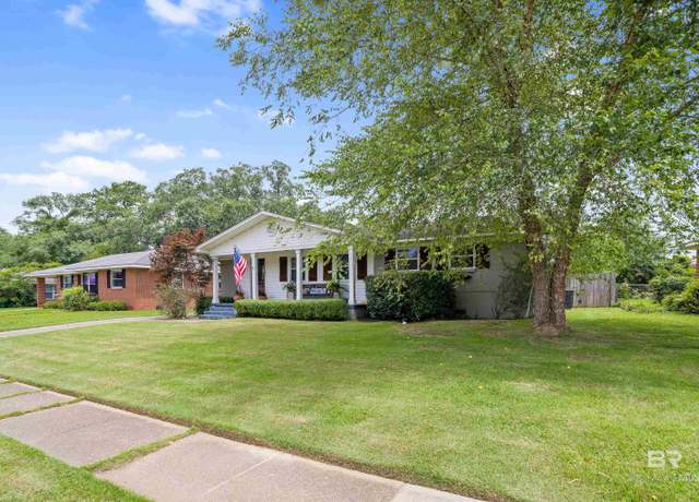 Property at 2908 Brierwood Dr, Mobile, AL 36606, 3 beds, 2 baths
