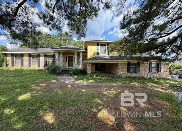 Property at 3721 Robertson Ct, Mobile, AL 36693, 5 beds, 3 baths