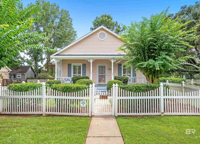 Property at 906 Edwards Ave, Fairhope, AL 36532, 3 beds, 2 baths
