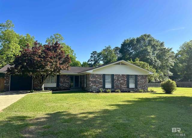 Property at 114 Woodmere Dr, Brewton, AL 36426, 3 beds, 2 baths