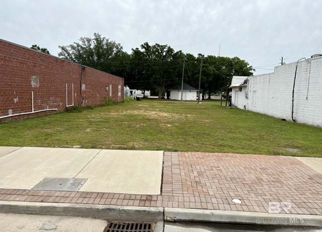 Property at 10 Hand Ave, Bay Minette, AL 36507