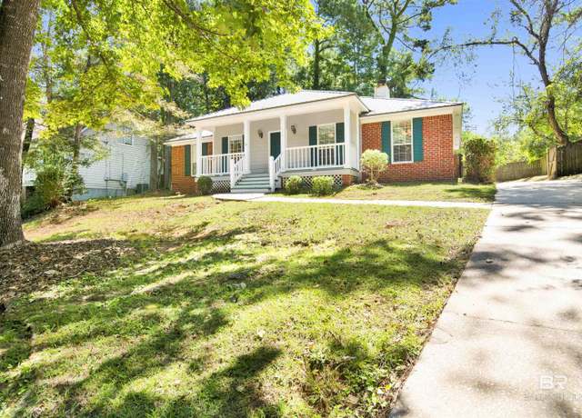 Property at 153 Worchester Dr, Daphne, AL 36526, 3 beds, 2 baths