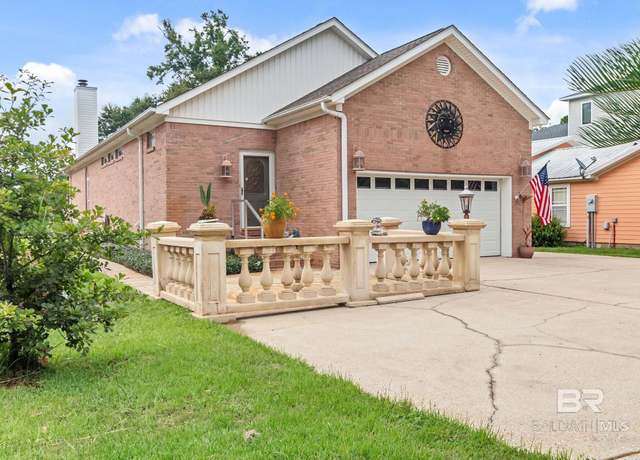 Property at 646 W Canal Dr, Gulf Shores, AL 36542, 3 beds, 2 baths
