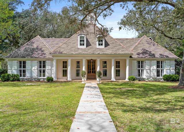 Property at 18289 Woodland Dr, Fairhope, AL 36532, 4 beds, 3.5 baths