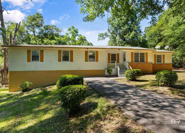 Property at 4014 Moffett Ct, Mobile, AL 36618, 4 beds, 2 baths