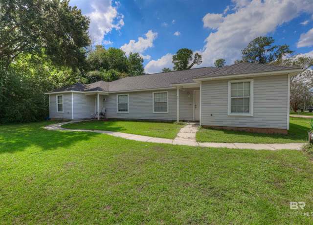 Property at 1791 N Pine St, Foley, AL 36535, 4 beds, 4 baths