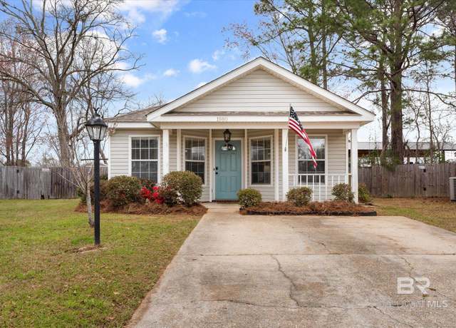 Property at 1980 Laurel Oak Ct, Mobile, AL 36695, 3 beds, 2 baths