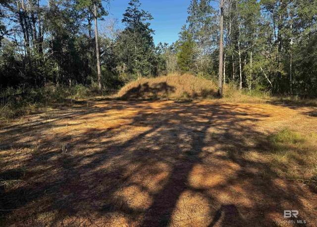 Property at 17262 Bridgeport Dr, Summerdale, AL 36580