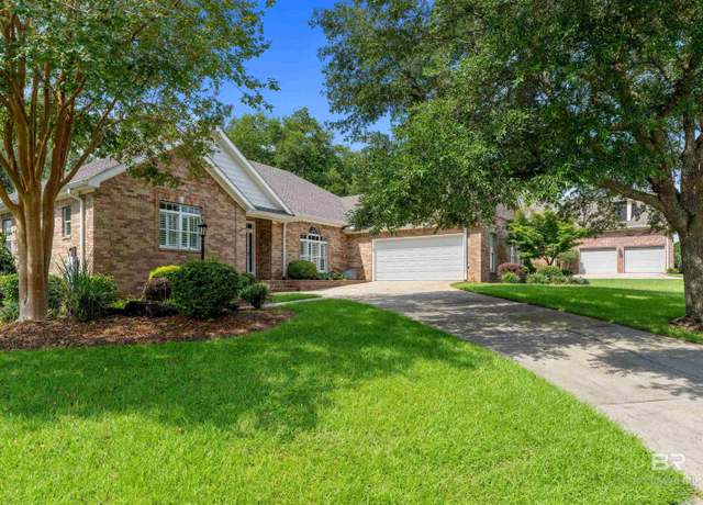 Property at 210 S Tee Dr, Fairhope, AL 36532, 3 beds, 2 baths
