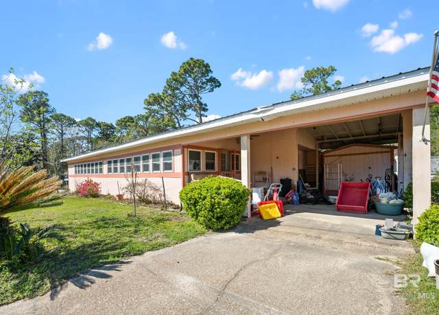 Property at 1308 Pensacola Dr, Lillian, AL 36549, 3 beds, 3 baths