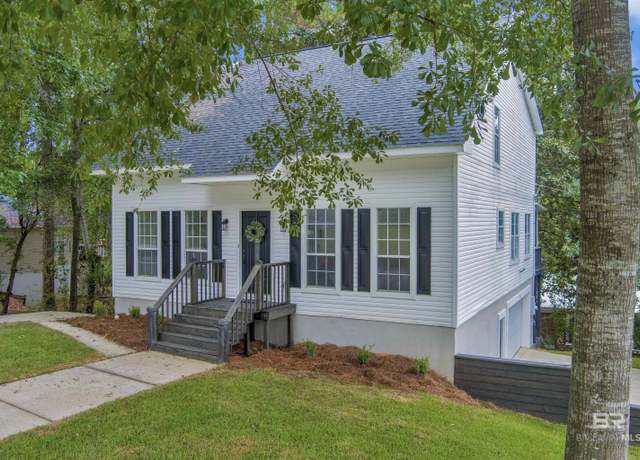 Property at 100 Avon Cir, Daphne, AL 36526, 4 beds, 2.5 baths