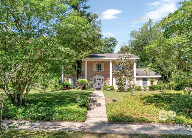 Property at 712 Spring Station Rd, Mobile, AL 36609, 5 beds, 3 baths
