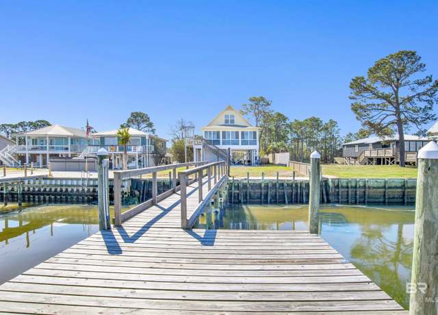 Property at 8197 Gulf Beach Ln, Gulf Shores, AL 36542, 4 beds, 3.5 baths