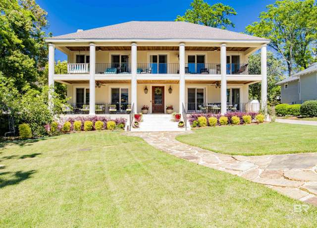Property at 3 Moss Oak Ct, Fairhope, AL 36532, 4 beds, 5 baths