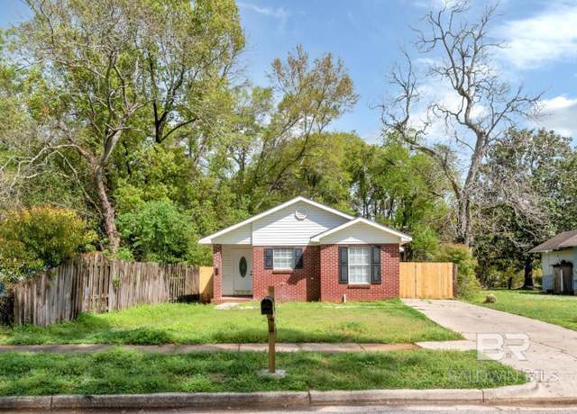 Property at 605 Tuttle Ave, Mobile, AL 36604, 3 beds, 2 baths