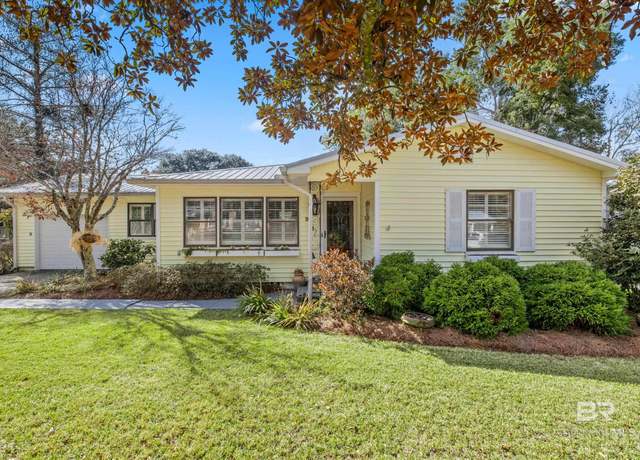Property at 214 Pinecrest Ln, Fairhope, AL 36532, 3 beds, 2 baths